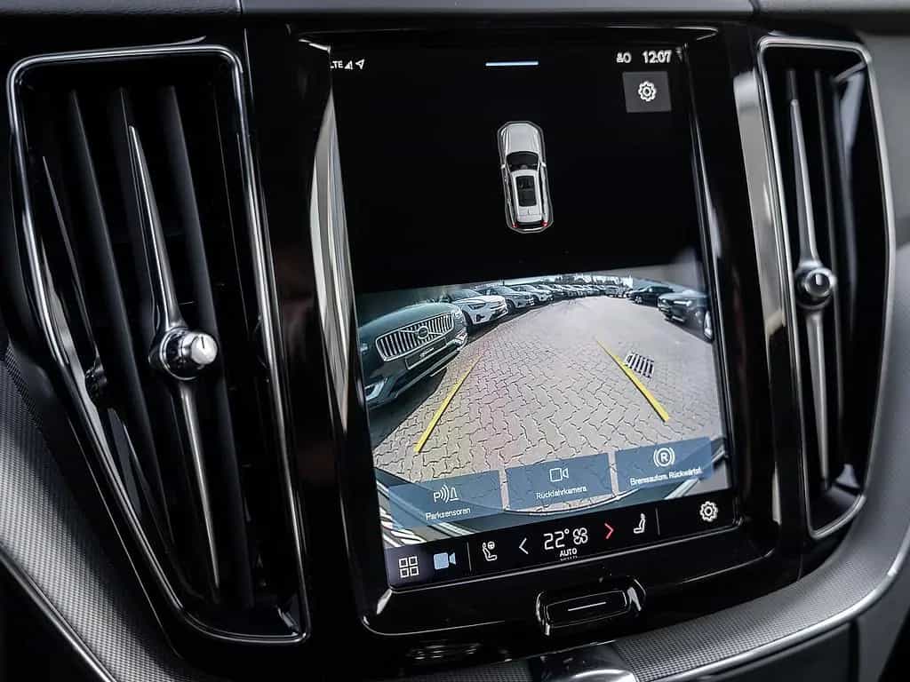 Volvo XC60 B4 Plus Dark 10/2022-photo-13
