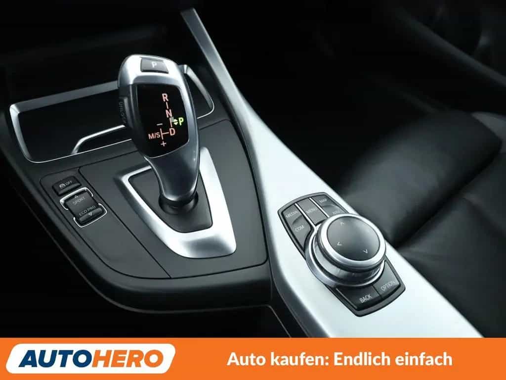 BMW 118 i Edition M Sport Shadow Aut*NAVI*LED*PDC*SHZ 09/2018-photo-22