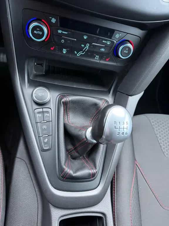 Ford Focus 1.5 Turnier Sport St-Line/Navi/PDC 11/2016-photo-12