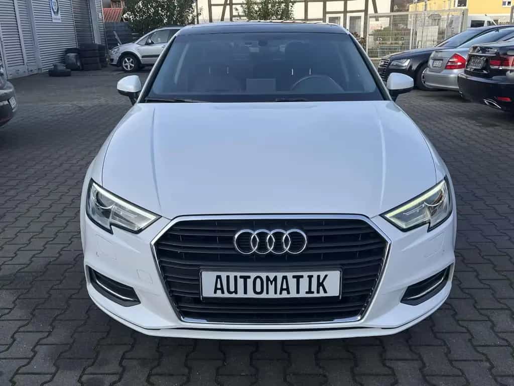 Audi A3 2.0 TFSI Lim S tronic PANO*LEDER*AL Design 08/2018-photo-1