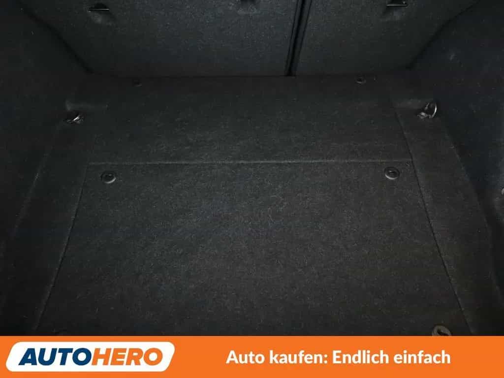BMW 118 i Urban Line Aut. *NAVI*TEMPO*PDC*SHZ* 09/2015-photo-17