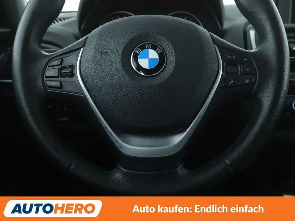 BMW 118 i Urban Line Aut. *NAVI*TEMPO*PDC*SHZ* 09/2015-photo-18
