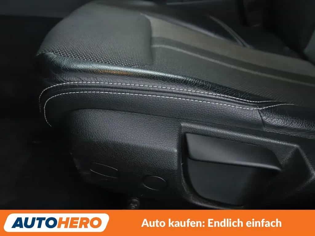 BMW 118 i Urban Line Aut. *NAVI*TEMPO*PDC*SHZ* 09/2015-photo-26
