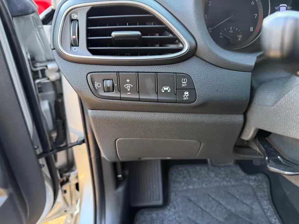 Hyundai i30 1.4 T-GDI YES! + DCT YES! + 09/2020-photo-3