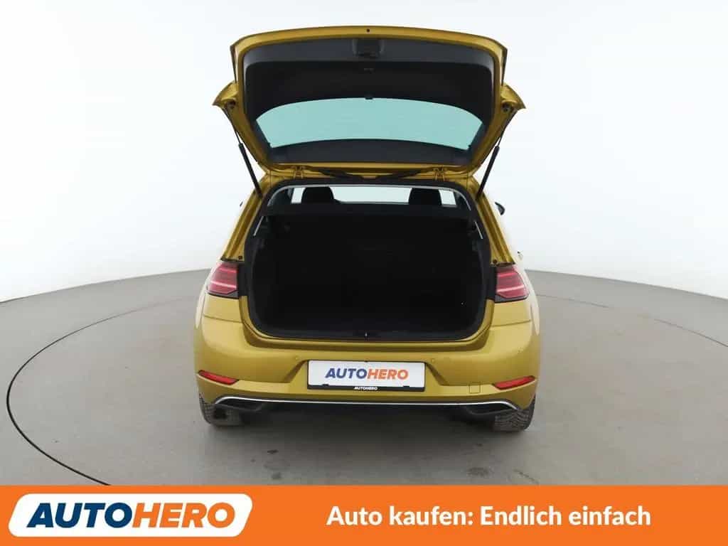 Volkswagen Golf VII 1.0 TSI Sound Aut.*NAVI*LED*ACC*PDC*SHZ 11/2017-photo-16