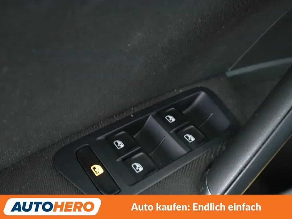 Volkswagen Golf VII 1.0 TSI Sound Aut.*NAVI*LED*ACC*PDC*SHZ 11/2017-photo-23