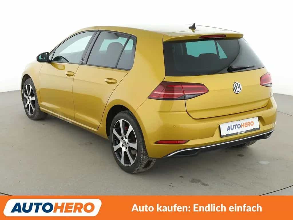 Volkswagen Golf VII 1.0 TSI Sound Aut.*NAVI*LED*ACC*PDC*SHZ 11/2017-photo-3