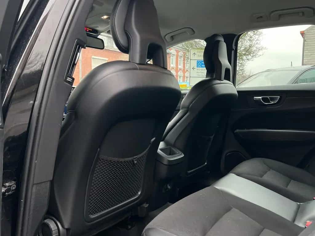 Volvo XC60 XC 60 XC60 Momentum AWD 10/2017-photo-16