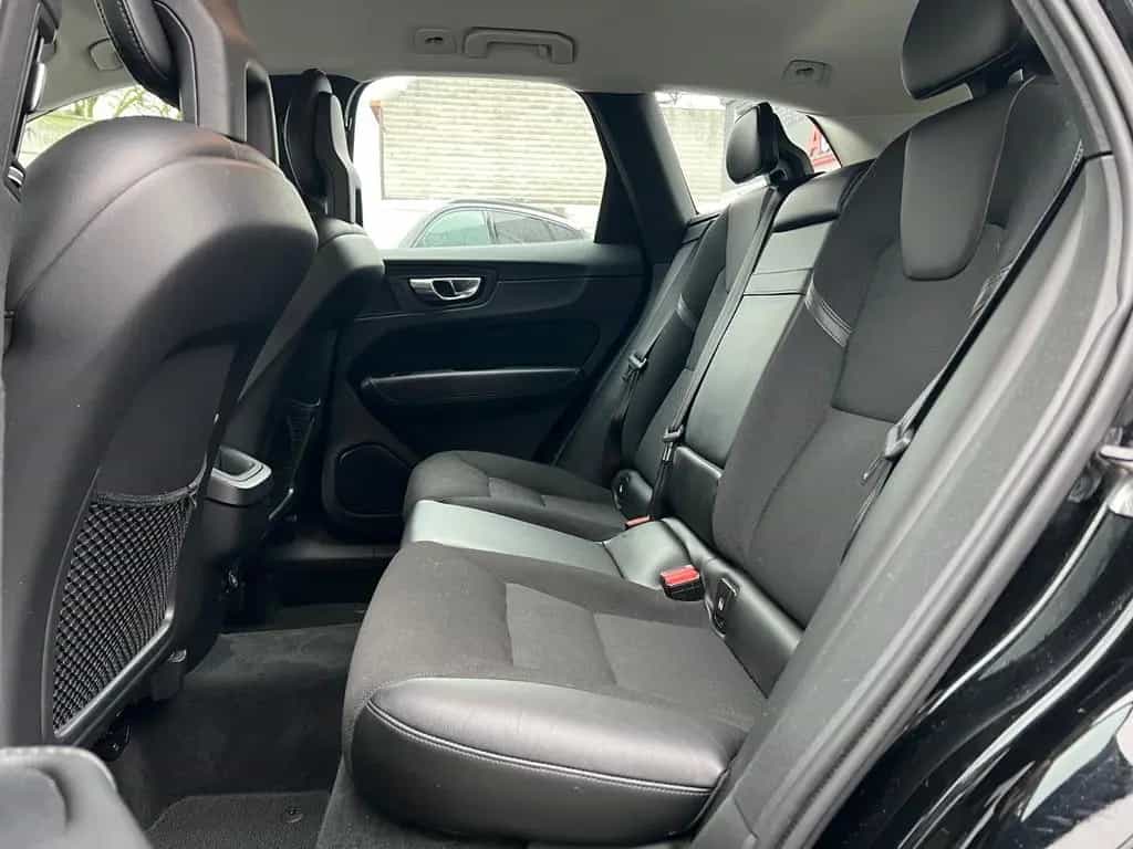 Volvo XC60 XC 60 XC60 Momentum AWD 10/2017-photo-17