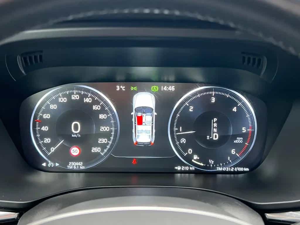 Volvo XC60 XC 60 XC60 Momentum AWD 10/2017-photo-23