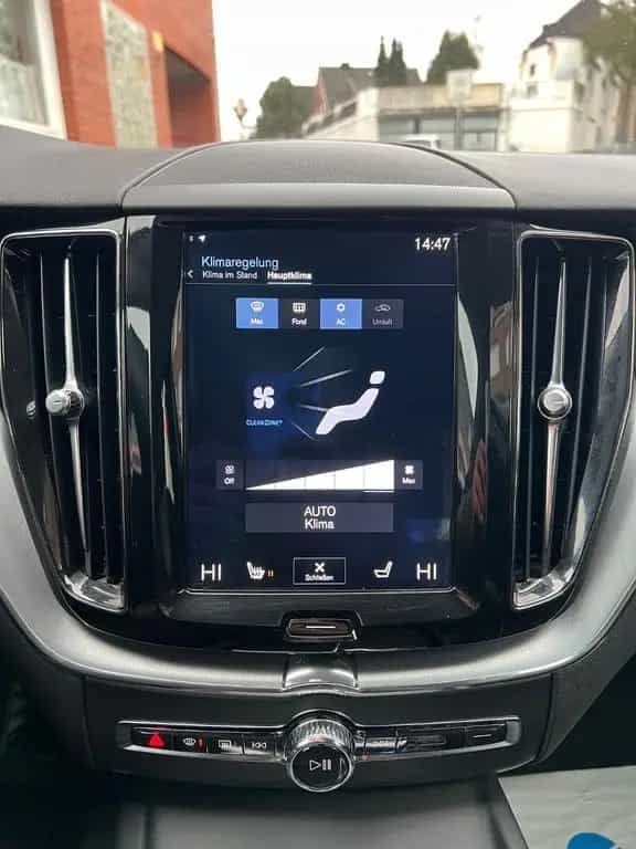 Volvo XC60 XC 60 XC60 Momentum AWD 10/2017-photo-28
