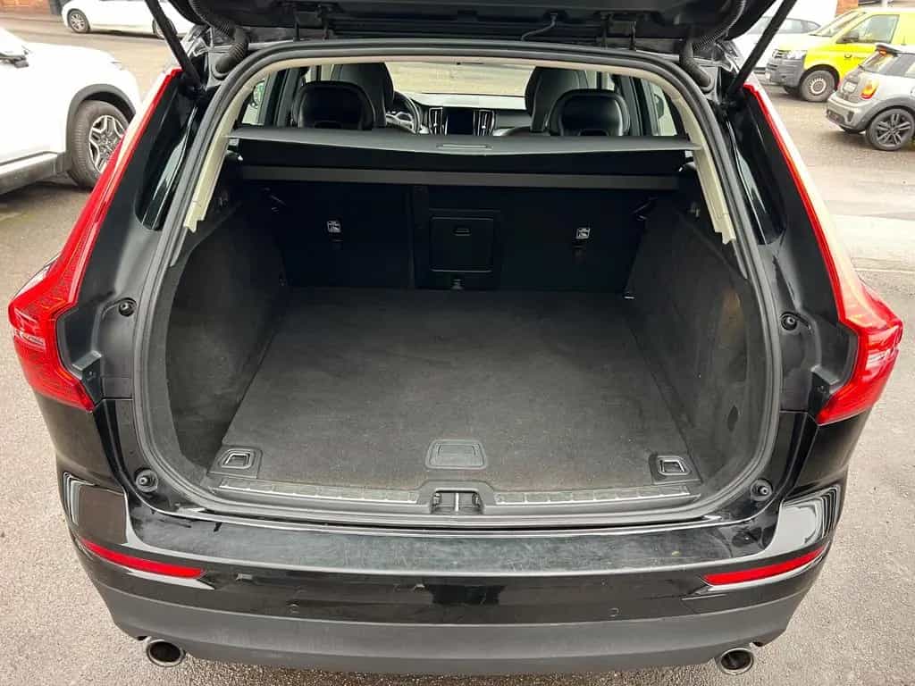 Volvo XC60 XC 60 XC60 Momentum AWD 10/2017-photo-30
