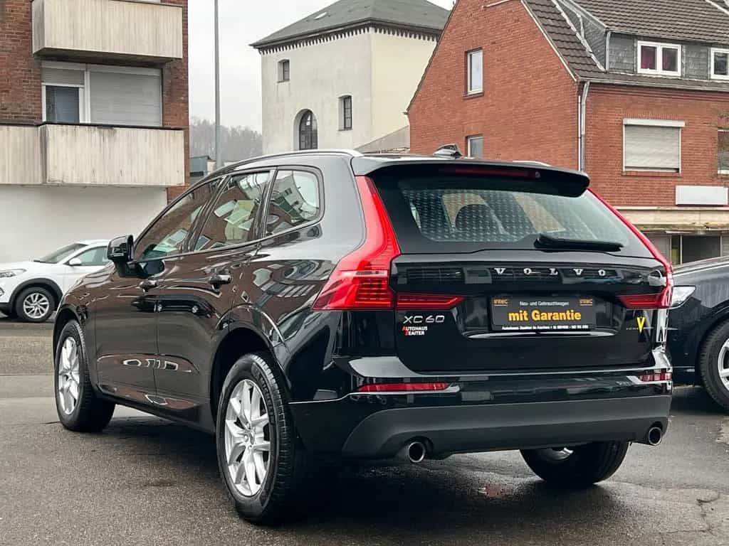 Volvo XC60 XC 60 XC60 Momentum AWD 10/2017-photo-8