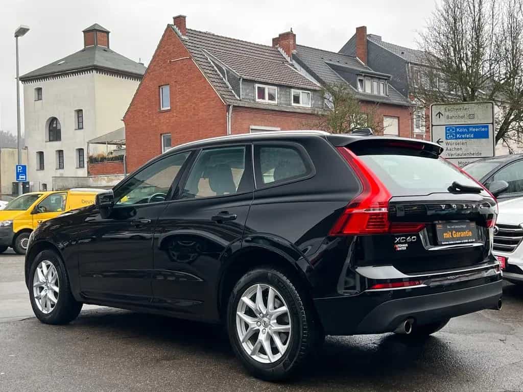 Volvo XC60 XC 60 XC60 Momentum AWD 10/2017-photo-9