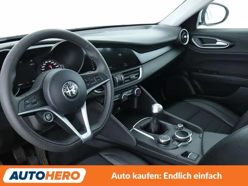 Alfa Romeo Giulia 2.2 JTDM Super *NAVI*PDC*TEMPO*ALU*KLIMA* 06/2017-photo-10