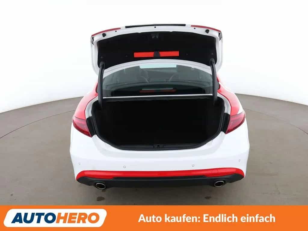 Alfa Romeo Giulia 2.2 JTDM Super *NAVI*PDC*TEMPO*ALU*KLIMA* 06/2017-photo-16