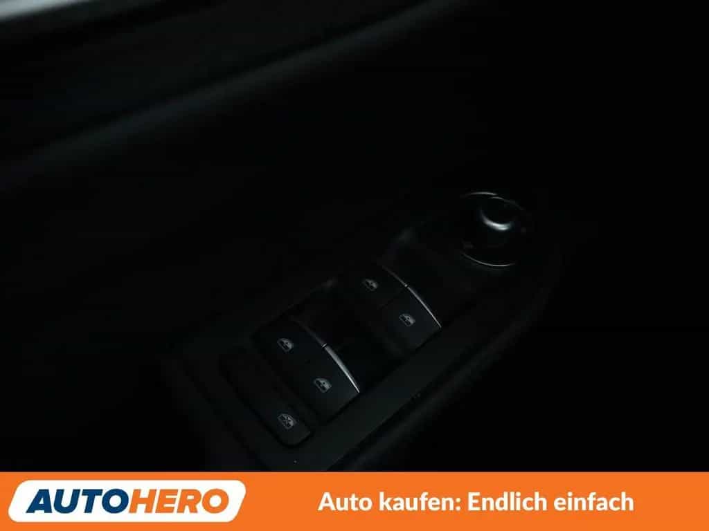 Alfa Romeo Giulia 2.2 JTDM Super *NAVI*PDC*TEMPO*ALU*KLIMA* 06/2017-photo-28
