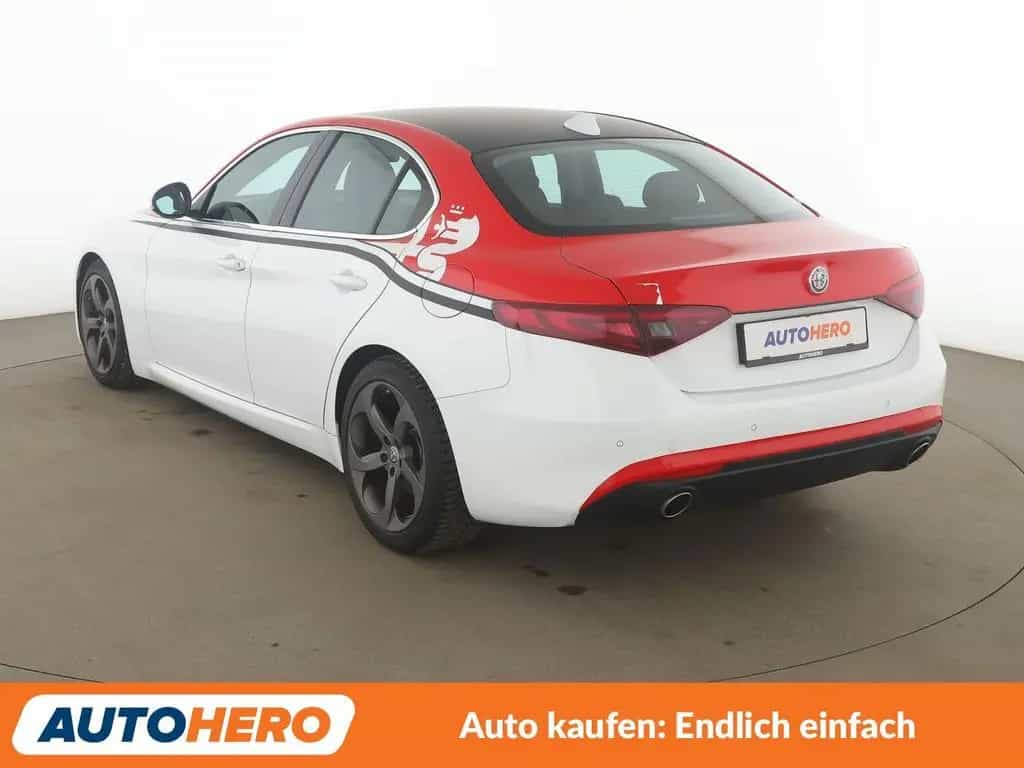Alfa Romeo Giulia 2.2 JTDM Super *NAVI*PDC*TEMPO*ALU*KLIMA* 06/2017-photo-3