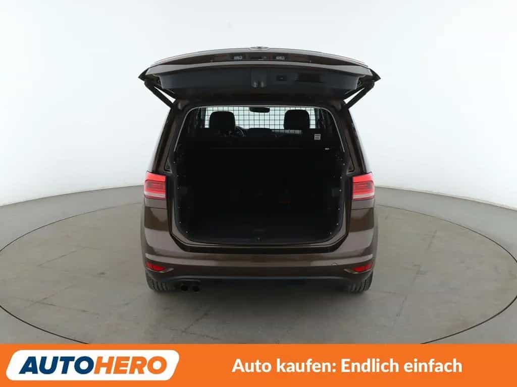 Volkswagen Touran 1.8 TSI Highline BlueMotion Aut.*NAVI*LED 09/2017-photo-16