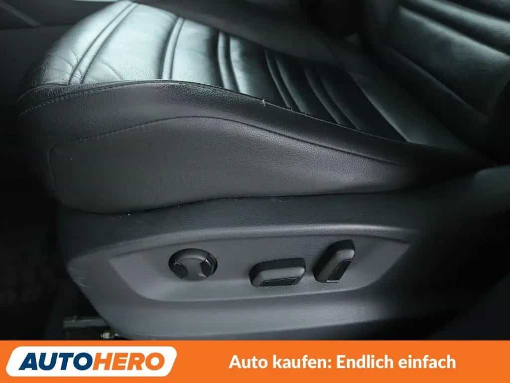Volkswagen Touran 1.8 TSI Highline BlueMotion Aut.*NAVI*LED 09/2017-photo-24