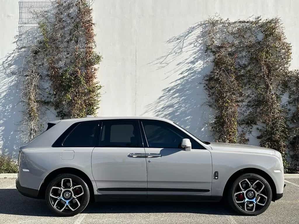 Rolls-Royce Cullinan Black Badge 12/2021-photo-1