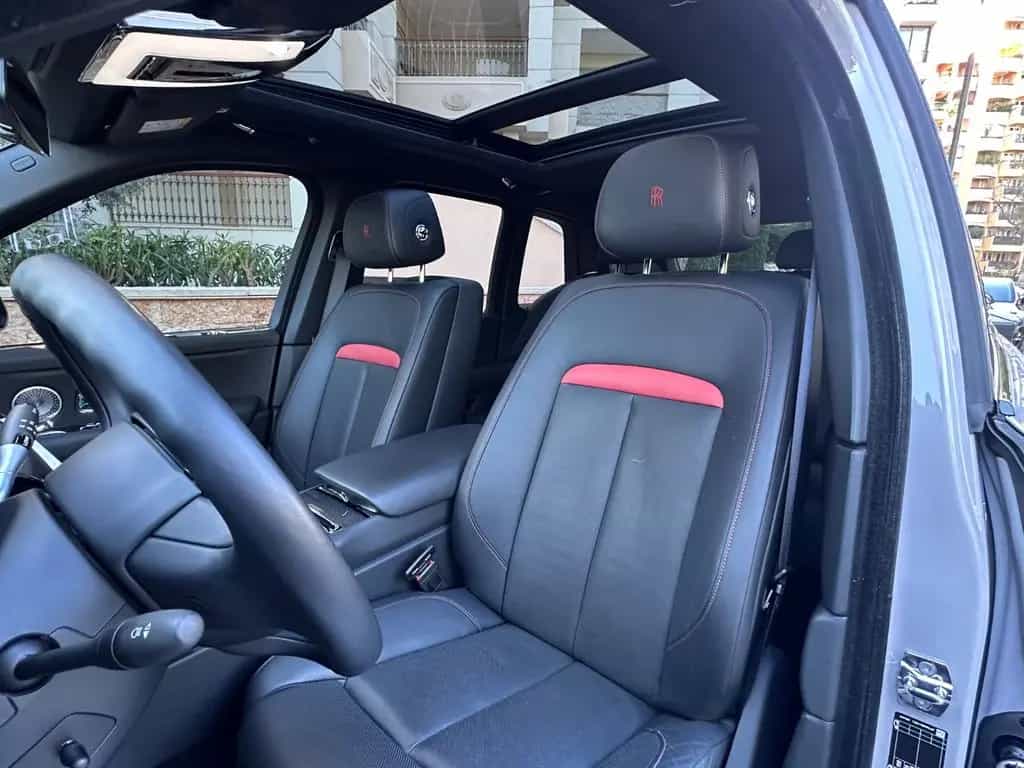Rolls-Royce Cullinan Black Badge 12/2021-photo-18