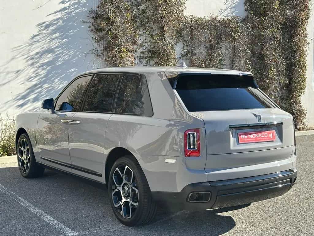 Rolls-Royce Cullinan Black Badge 12/2021-photo-8