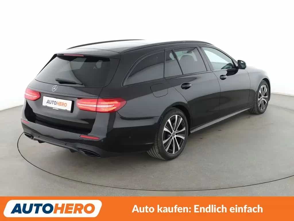 Mercedes-Benz E-Class d T 4Matic AMG Line Aut.*NAVI*LED 09/2019-photo-5