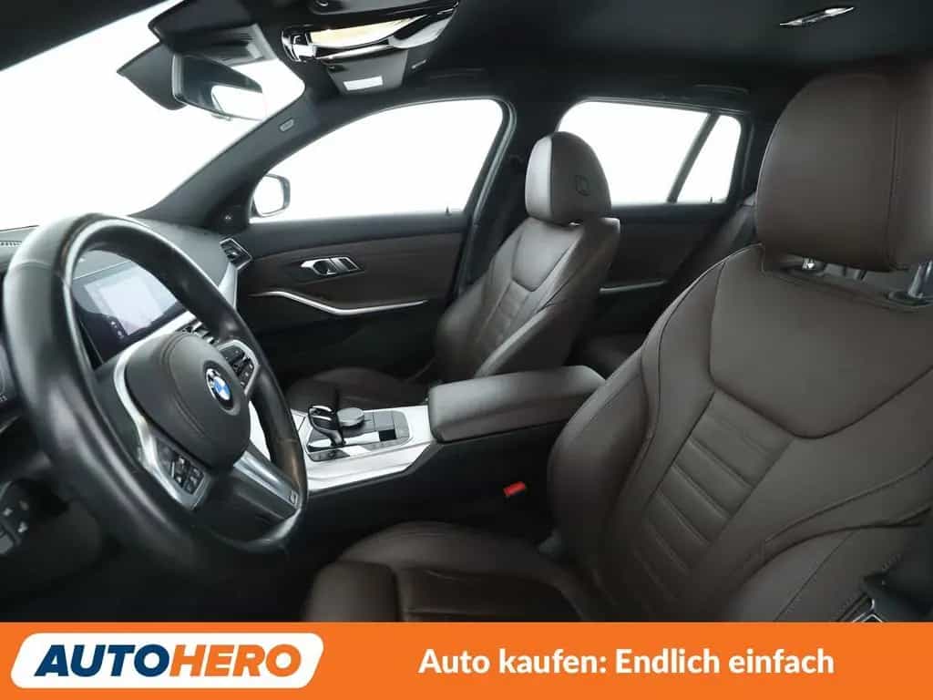 BMW 3 Series 330i xDrive M Sport Aut.*NAVI*360CAM*ACC*SHZ*ALU 06/2020-photo-9
