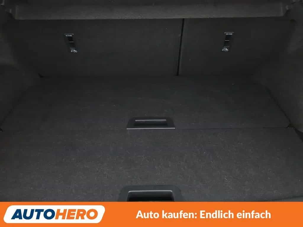 Nissan Qashqai 1.3 DIG-T N-Connecta Aut*NAVI*TEMPO*CAM* 02/2020-photo-17