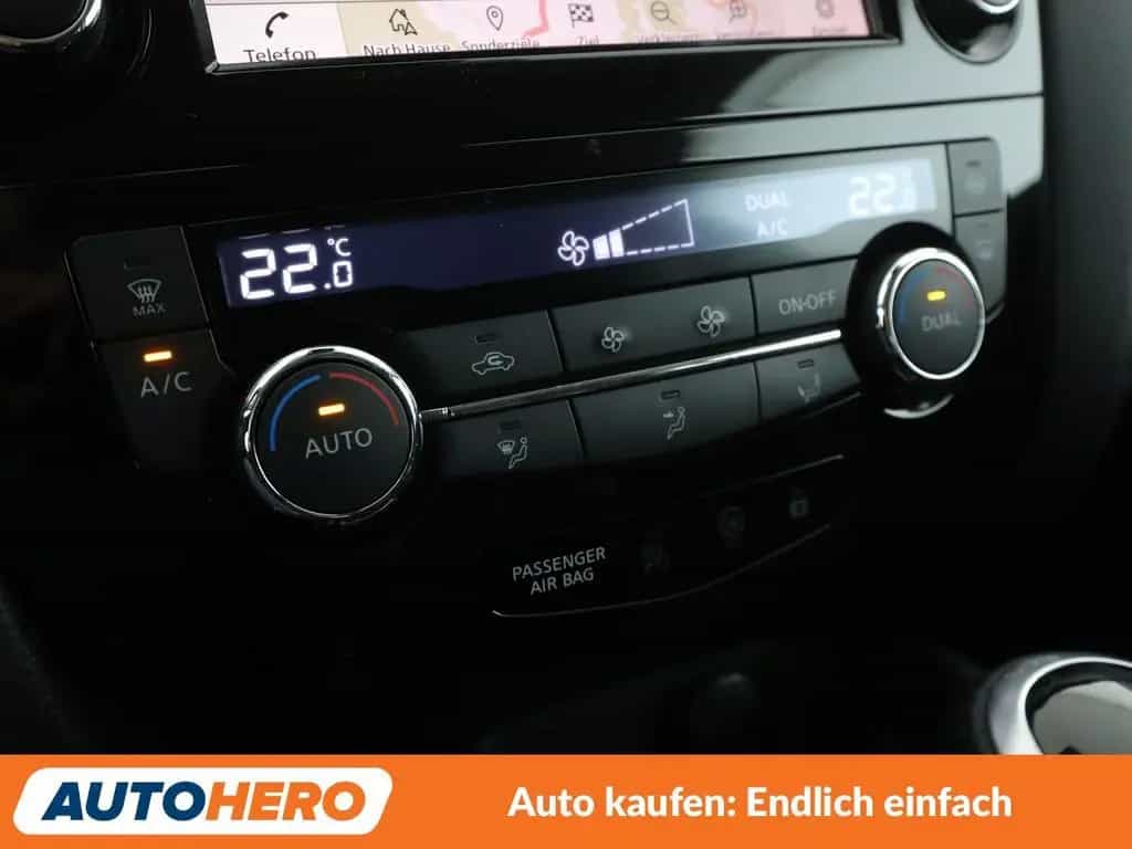 Nissan Qashqai 1.3 DIG-T N-Connecta Aut*NAVI*TEMPO*CAM* 02/2020-photo-23