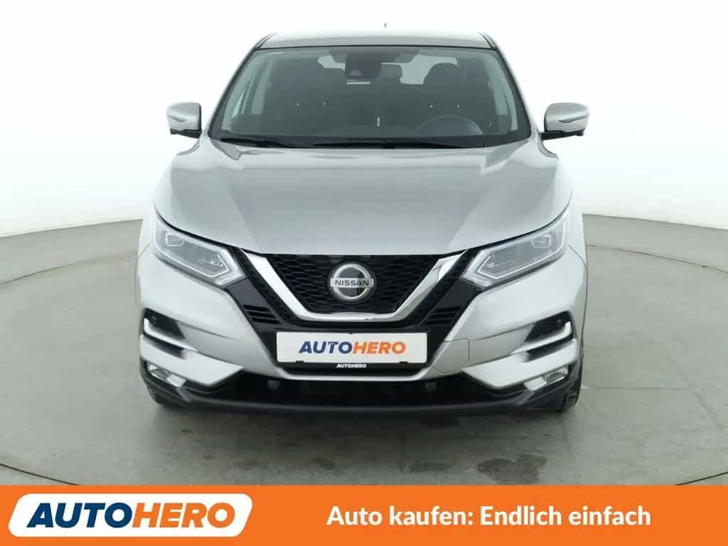 Nissan Qashqai 1.3 DIG-T N-Connecta Aut*NAVI*TEMPO*CAM* 02/2020-photo-8