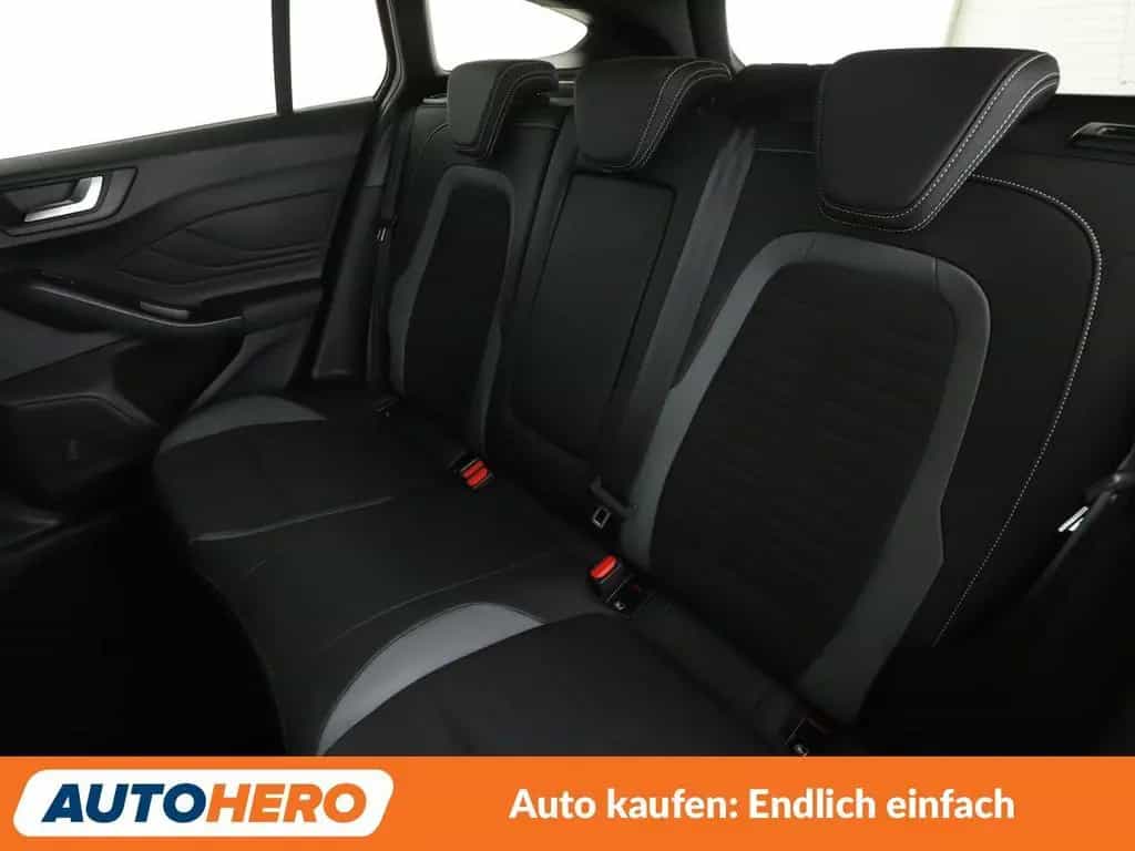 Ford Focus 2.3 EcoBoost ST*NAVI*LED*PDC*CAM*SHZ*TEMPO 09/2020-photo-13