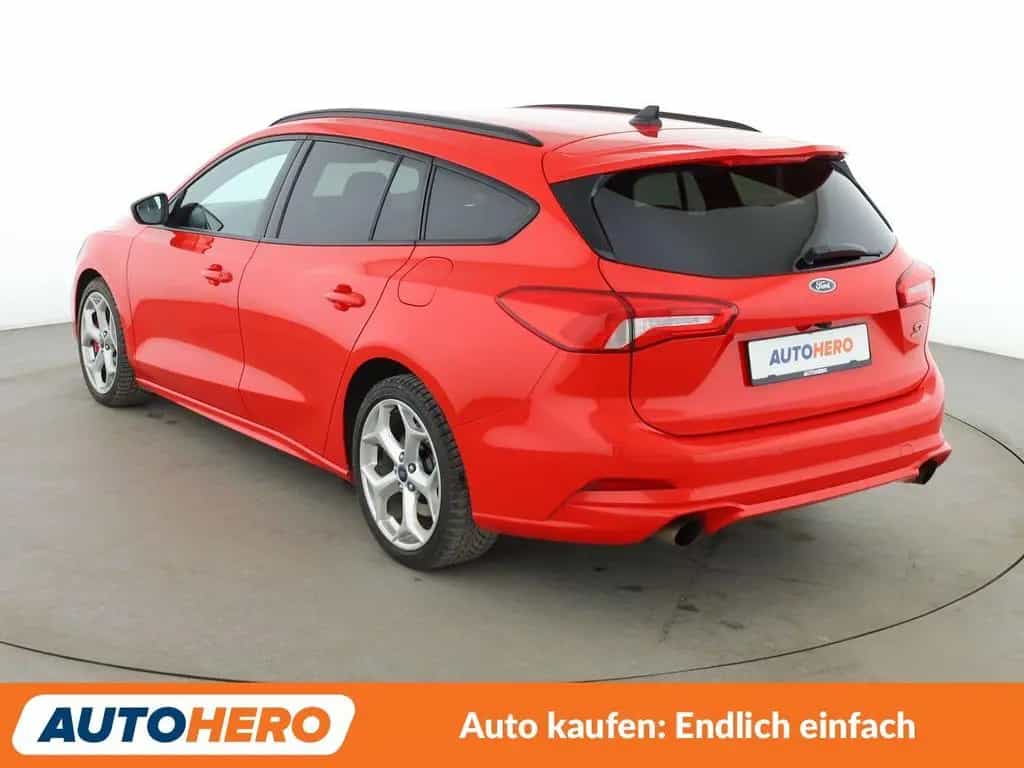 Ford Focus 2.3 EcoBoost ST*NAVI*LED*PDC*CAM*SHZ*TEMPO 09/2020-photo-3