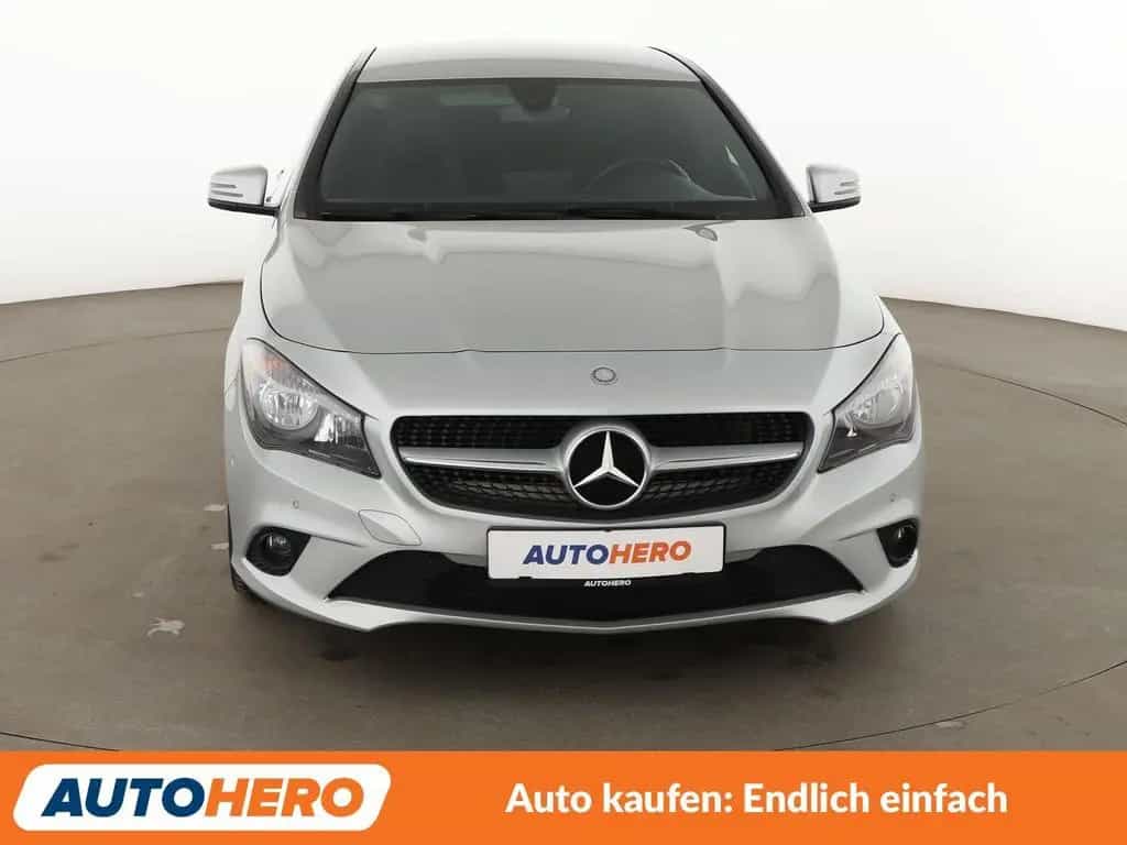 Mercedes-Benz CLA-Class 180 Urban Aut.*NAVI*PDC*TEMPO* 01/2016-photo-8