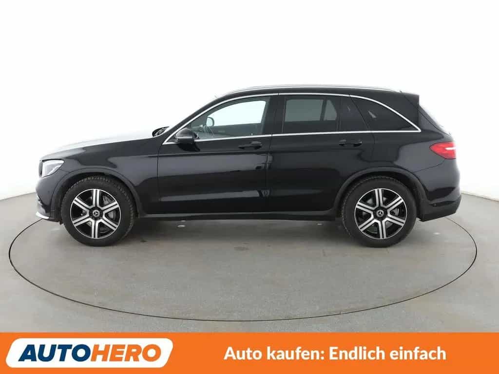 Mercedes-Benz GLC-Class 300 4Matic AMG Line Aut.*NAV*LED*ACC*CAM*PDC 08/2017-photo-2