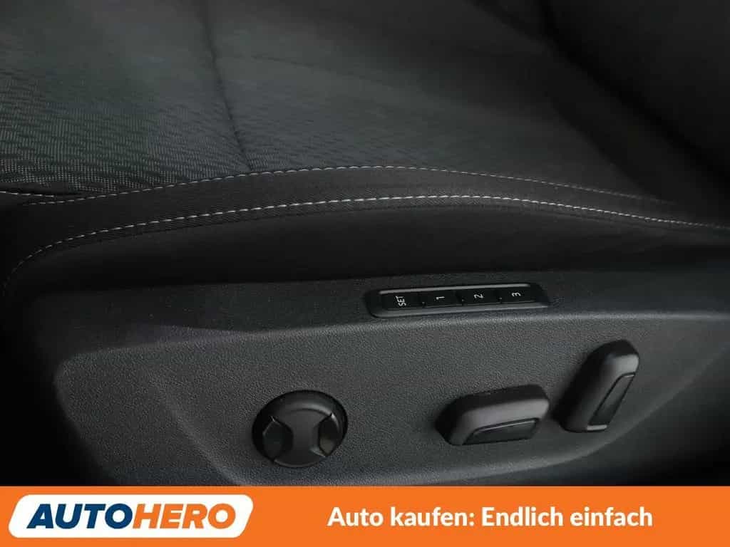 Skoda Octavia 2.0 TSI Style 4x4 Aut.*NAVI*LED*CAM*SHZ* 01/2023-photo-26
