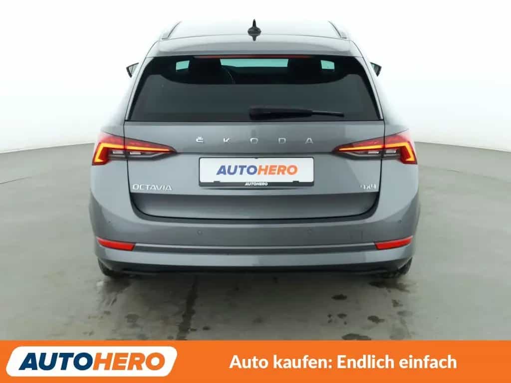Skoda Octavia 2.0 TSI Style 4x4 Aut.*NAVI*LED*CAM*SHZ* 01/2023-photo-4