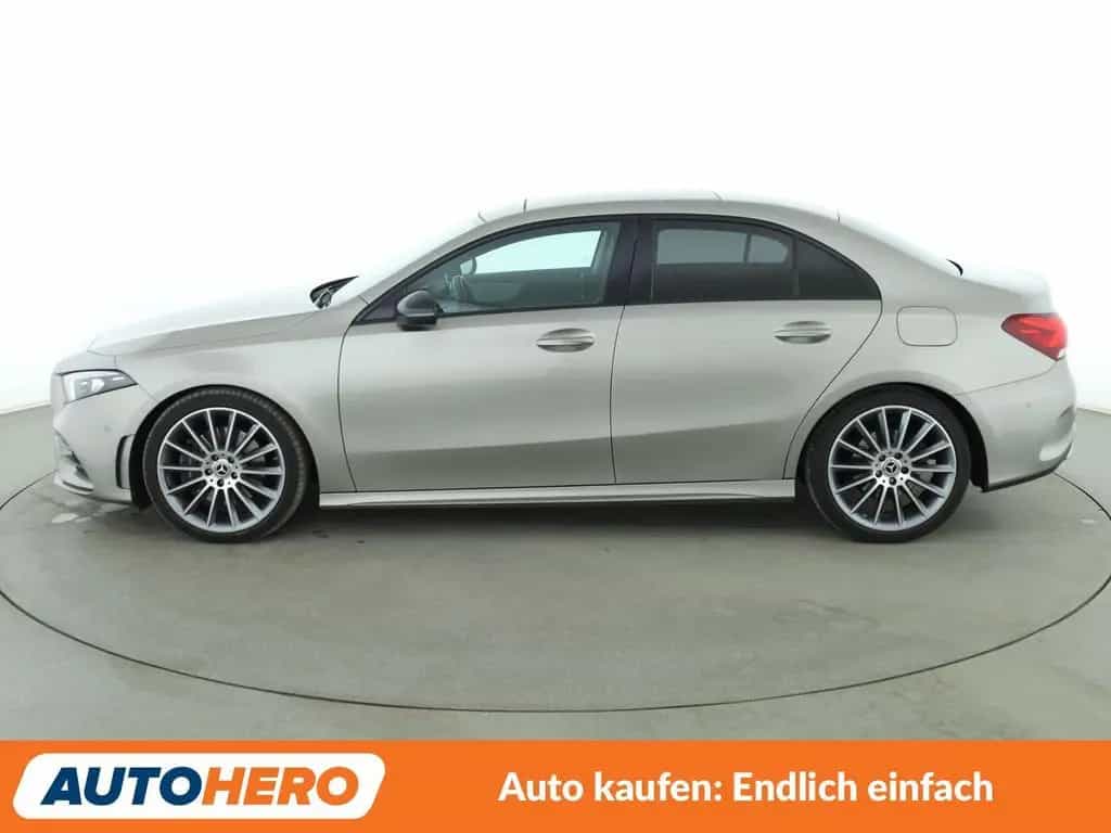 Mercedes-Benz Limousine A 220 4Matic AMG Line Aut.*NAVI*LED* 10/2019-photo-2