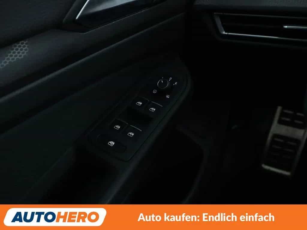 Volkswagen Golf VIII 2.0 TSI GTI Aut.*NAVI*PDC*ACC* 01/2021-photo-23