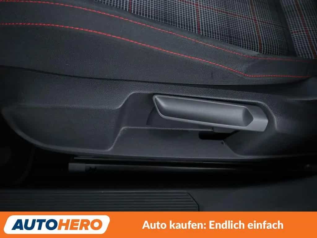 Volkswagen Golf VIII 2.0 TSI GTI Aut.*NAVI*PDC*ACC* 01/2021-photo-24