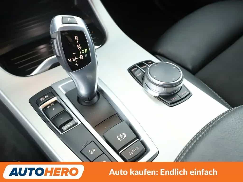 BMW X3 xDrive 20d Sport Aut.*NAVI*XENON*TEMPO*CAM* 09/2017-photo-22