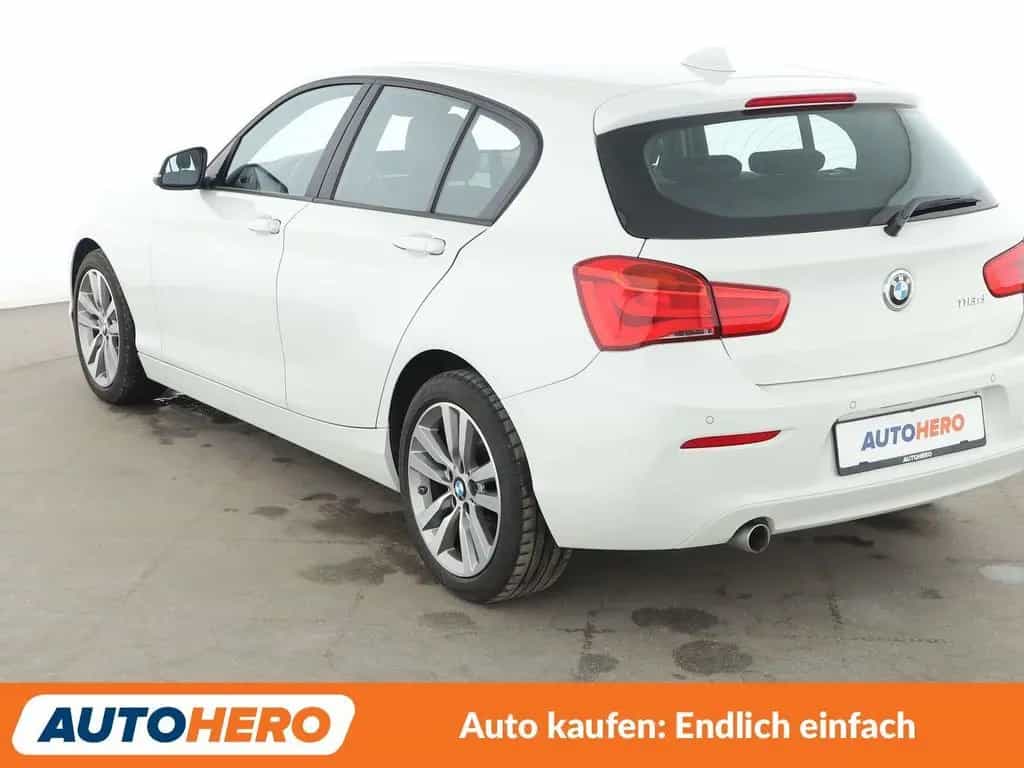 BMW 1 Series 118d Advantage Aut.*NAVI*LED*TEMPO*PDC*SHZ* 03/2019-photo-3