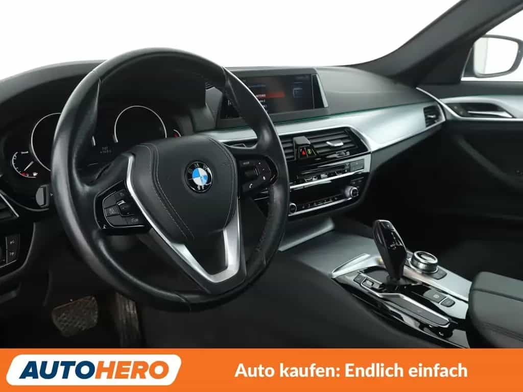 BMW 520 d Aut.*NAV*LED*TEMP*CAM*PDC*SHZ*KLIMA*ALU* 02/2018-photo-10