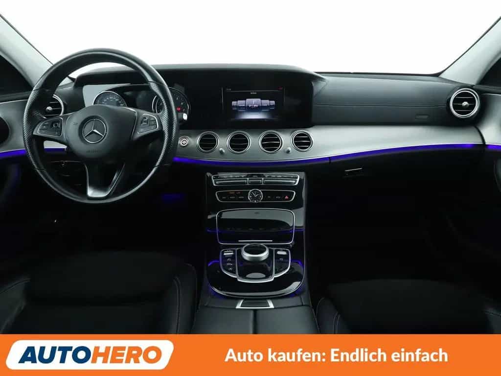 Mercedes-Benz E-Class 200 Exclusive Aut.*LED*TEMPO*CAM*PDC*SHZ*KLIMA 11/2017-photo-11