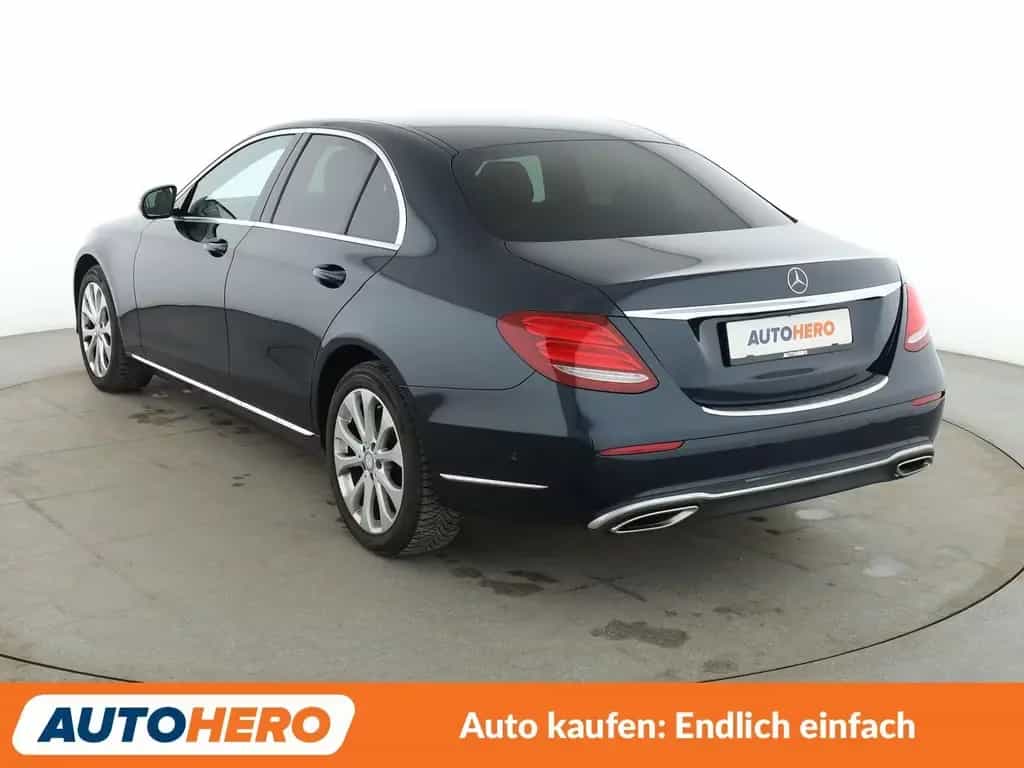 Mercedes-Benz E-Class 200 Exclusive Aut.*LED*TEMPO*CAM*PDC*SHZ*KLIMA 11/2017-photo-3