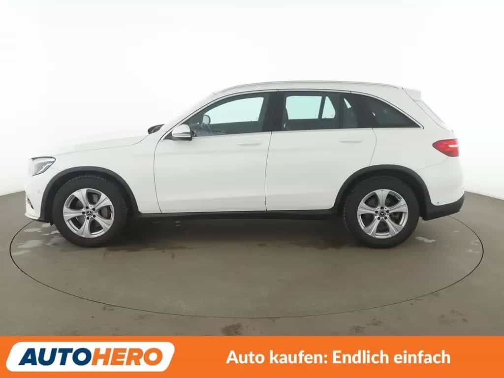 Mercedes-Benz GLC 250 4Matic AMG Line Aut.*LED*NAVI*ACC*CAM* 01/2018-photo-2