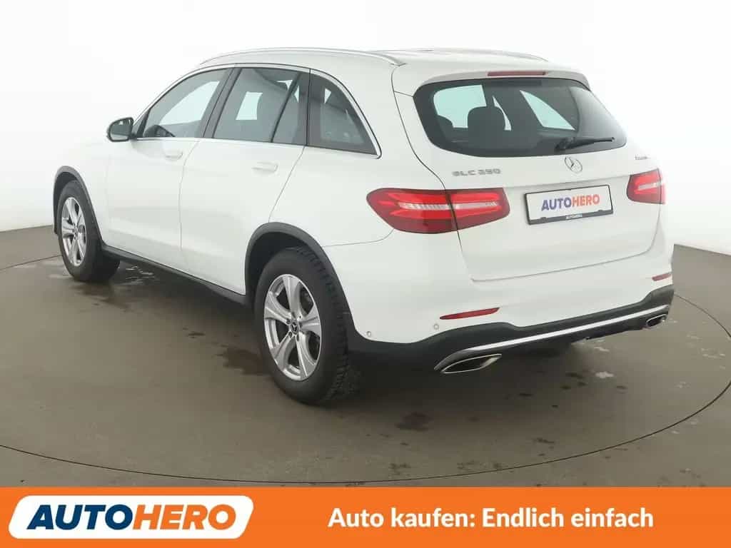 Mercedes-Benz GLC 250 4Matic AMG Line Aut.*LED*NAVI*ACC*CAM* 01/2018-photo-3