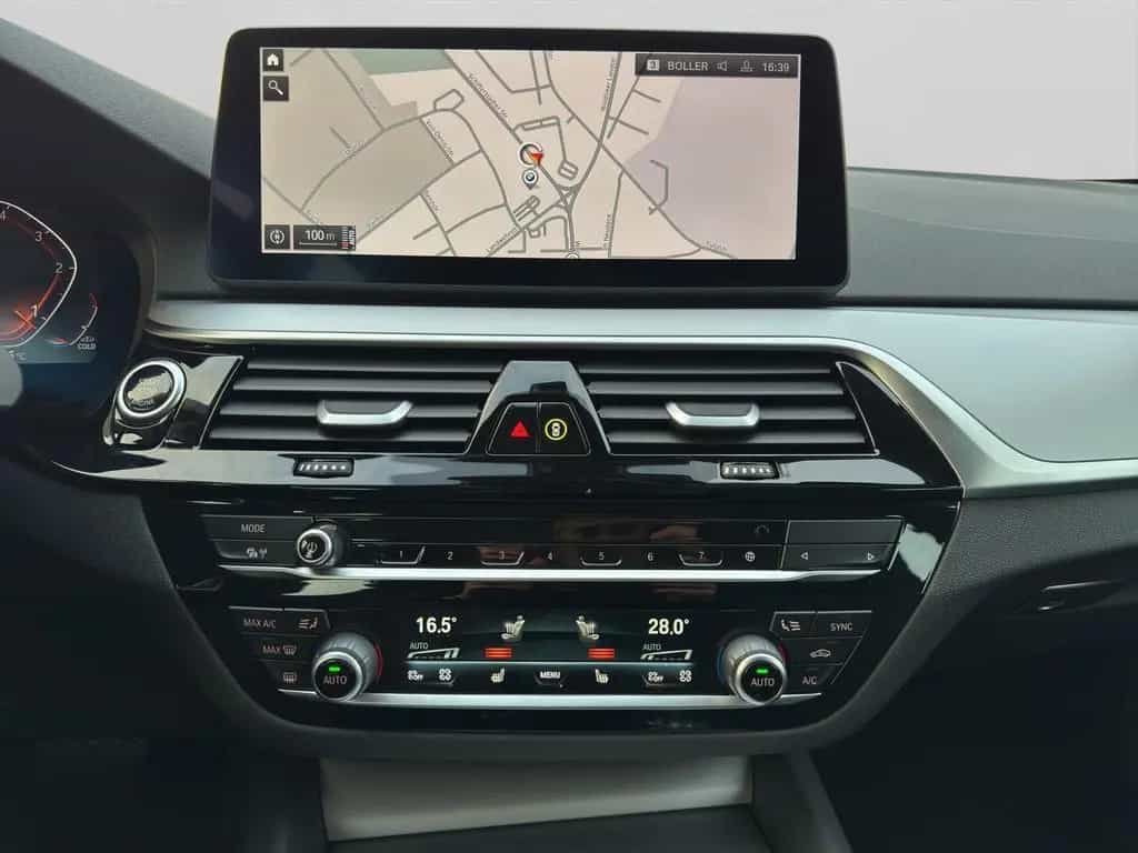 BMW 5 Series 520d Touring Head-Up Driving+ParkingAssistant Li 10/2022-photo-23