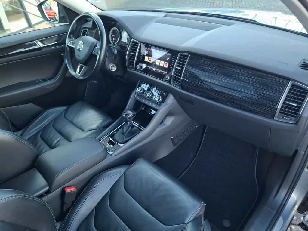 Skoda Kodiaq Style 2.0 TDI DSG 4x4 **AHK**Pano**Navi** 01/2018-photo-10